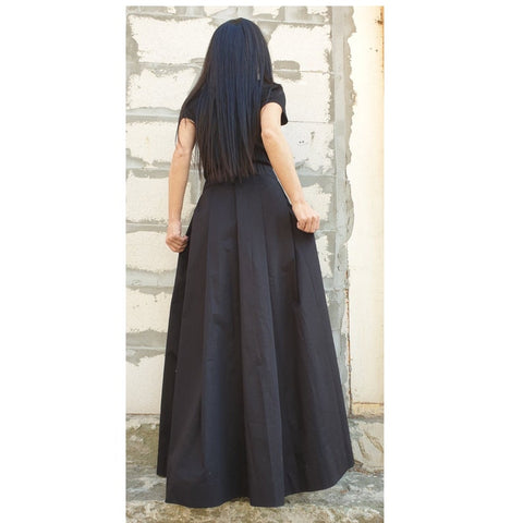 Long Flow Skirt with Pockets & Zipper – Soft Stretch Fabric, Wide Elastic Waist