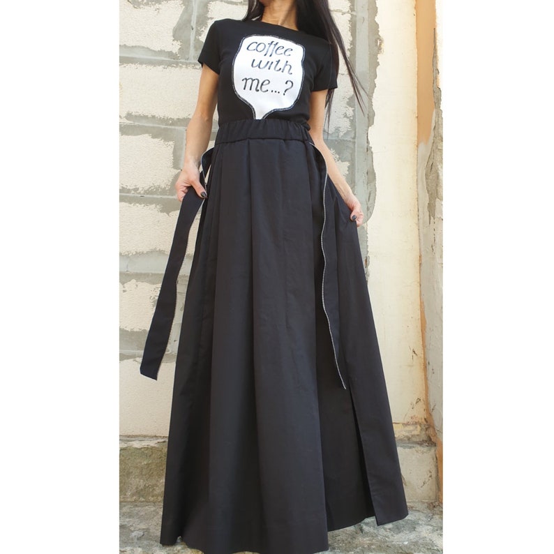 Long Flow Skirt with Pockets & Zipper – Soft Stretch Fabric, Wide Elastic Waist