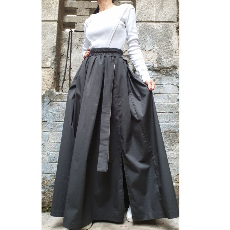 Long Flow Skirt with Pockets & Zipper – Soft Stretch Fabric, Wide Elastic Waist