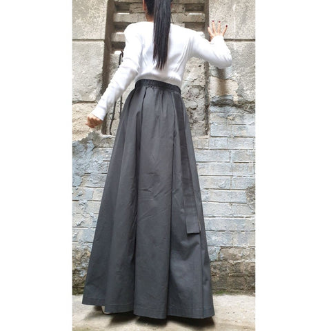 Long Flow Skirt with Pockets & Zipper – Soft Stretch Fabric, Wide Elastic Waist
