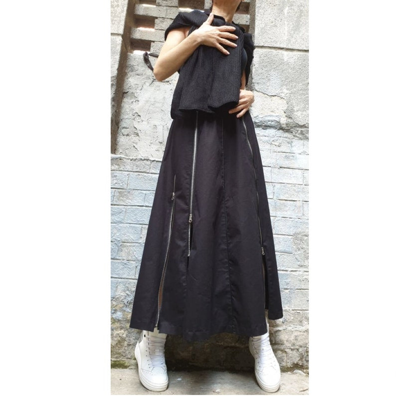 Gabardine Skirt with Metal Zipper & Wide Elastic Waist – Casual or Formal