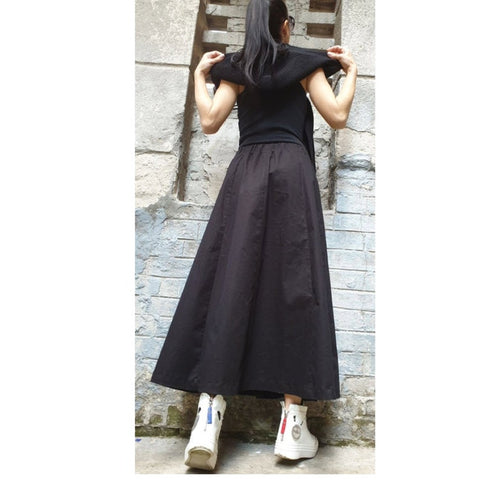 Gabardine Skirt with Metal Zipper & Wide Elastic Waist – Casual or Formal